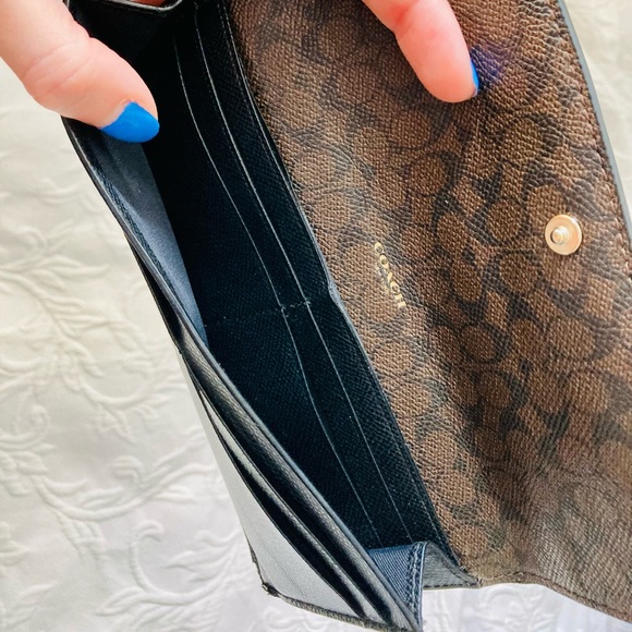 Coach Wallet - Picture 6 of 11